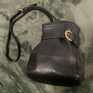 Vintage Leather Coach Small Bucket Crossbody Bag
PREOWNED/USED